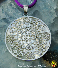      Seelenfenster     Mandala   
                Edition  Back Plate 
               Energieschmuck 
                    ©Steelflower   
                                                              