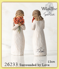  Surrounded by Love  26233 "Umgeben von Liebe" Du bist reichlich von liebe umgeben  - Willow Tree Figuren