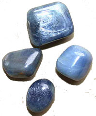    Trommelsteine Saphir                                                                                                                        