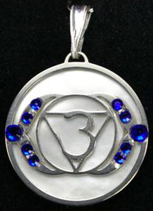  7 Chakra  Schmuck aus Edelstahl  einstein design   Kronenchakra   Kronen   Stirn Kehlkopfchakra    Kehl Chakra   Herzchakra    Wurzelchakra      Nabelchakra Sakral-Chakra Solar-Plexus   