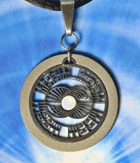  Kornkreise  Zeitsprung   Kornkreissymbol Anhänger Schmuck Crop Circles Jewellery circle  Edelstahl einstein design kristallzentrum energetik energethik esoterik  Schmuck jewellery jewelery jewelry pendant pendentif bijou bijoux 