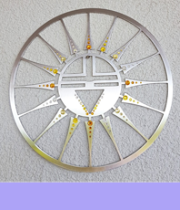                                       
     *  Sonnenrad *
        Symbol für Gesundheit  Vitalität    
  Edelstahlschmuck    mit origonal Swarovski    Kristallen  besetzt    
              
       ©einStein design                     
                                                             
 