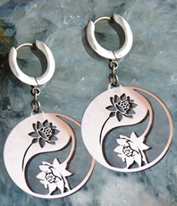  Yin-Yang Amulett Thai-chi Schmuck  
              Lotusblüte  Amulett  Ohrringe mit Kreolen   